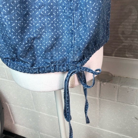 Universal Thread Chambray Sleeveless Top Large - Picture 3 of 5